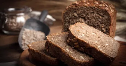 چرا نان سبوس&zwnj;دار بهتر از نان سفید است؟