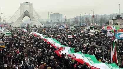 آماده&zwnj;سازی مسیر&zwnj;های راهپیمایی روز ۲۲ بهمن در مرکز شهر تهران آغاز شد