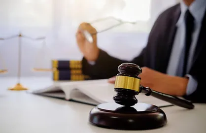 انحصارزدایی بازار خدمات حقوقی