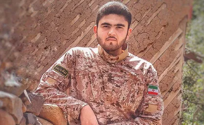 جمع&zwnj;آوری پرچم آمریکا و اسرائیل در دانشگاه جز خودفروختگی به غرب چه معنایی می&zwnj;تواند داشته باشد؟!