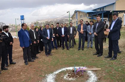 زمین چمن مصنوعی دانشگاه علوم پزشکی یاسوج کلنگ زنی شد
