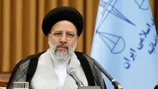 هر دستی را که در روند رسیدگی به فساد گسترده پرونده هفت‌تپه دخالت می‌کند، کوتاه کنید