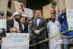 حضور  علیرضا بیگی در میان تجمع کنندگان 