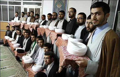 مراسم عمامه&zwnj;گذاری طلاب حوزه علمیه امام رضا(ع) برگزار می&zwnj;شود