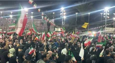 پیام روشن دیار میرزا به تهدیدگران که میدان در تسخیر ماست/ حماسه ناتمام مردم رشت در سی‌وهفتمین قرار خونخواهی +فیلم