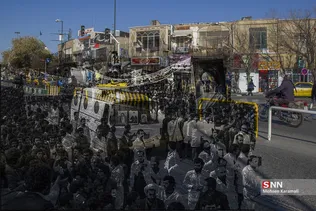 روز نوزدهم دی ماه، یادآور حماسه بزرگ و با شکوهی است که برگ دیگری از کتاب زرین انقلاب اسلامی را رقم زد. 19 دی سالروز قیام خونین مردم قم است؛ همان روزی که در تاریکی استبداد و ستم روزنه ها را به سوی روشنایی گشود و روند انقلاب را به گونه ای شکل داد که طومار دو هزار و پانصد ساله نظام شاهنشاهی در مدت زمان کوتاهی در هم پیچیده شود. این روز بزرگ و به یاد ماندنی را گرامی می داریم و بر شهیدان و ایثار گران این حماسه جاوید درود می فرستیم .