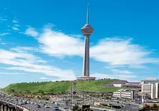 هشدار عضو شورای شهر تهران به شهردار درباره خطر کج شدن برج میلاد