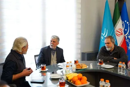 وزیر ارشاد از دبیرخانه فیلم فجر بازدید کرد؛ مخابره سیگنال&zwnj; مهم به دنیا