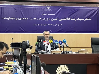 عرضه سهام خودرو در بورس حرفه&zwnj;ای نیست / وضعیت صنعت خودرو قابل قبول نیست