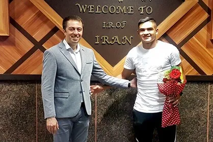 جونیور برای پیوستن به پرسپولیس وارد تهران شد