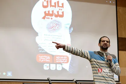 برخی&zwnj; در دولت به شیوه شاهنشاهی به مخالفان خود توهین می&zwnj;کنند