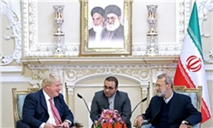 انتقاد لاریجانی از عدم همکاری انگلیس با ایران پس از برجام/ جانسون: ما در خصوص انحلال رژیم&zwnj;ها در منطقه اشتباهاتی داشتیم