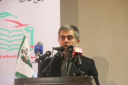 برای دانشمند شدن نیازی به فرصت مطالعاتی در خارج از کشور نیست