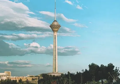 بازدید رایگان سالمندان از برج میلاد