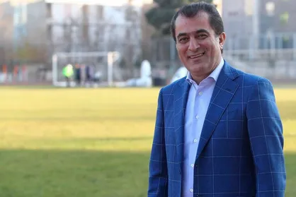 خلیل&zwnj;زاده: به هیچ وجه مقابل الکویت بازی نمی&zwnj;کنیم