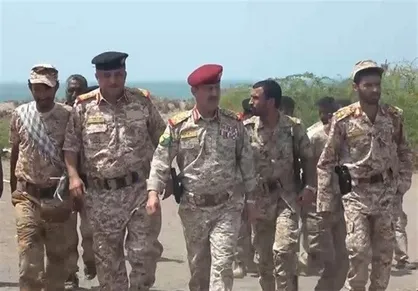 وزیر دفاع یمن: نیرو و تجهیزات دشمن در ساحل غربی برای اشغال ۱۰ کشور کافی بود