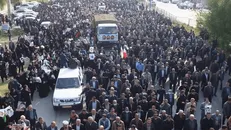 تشییع باشکوه سه بسیجی شهید حوادث اخیر دوگنبدان در گچساران