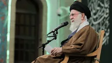 مهمترین حق و نیاز زن در خانه محبت همسر است. مردان باید محبت به زنان خود را ابراز و بیان کنند