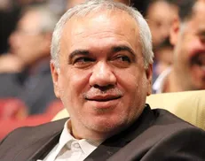 فقط غرور باعث شکست استقلال می‌شود / مبادا فکر کنید تراکتور هم «هلو» برو تو گلوست!