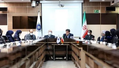 رونمایی از کتاب &laquo;اقتصاد برای سیاست&zwnj;گذاران؛ راهنمایی برای غیراقتصادی&zwnj;ها&raquo;