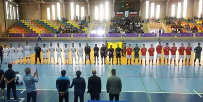 حضور هواداران خانم در دیدار دوستانه تیم فوتسال ایران و روسیه+ عکس