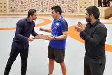 حکم سرمربیگری بنا اهداء شد/ دبیر: بنا برای خدا کار می‌کند و مورد حمایت فدراسیون است