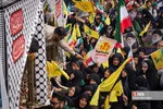 آیین تشییع پیکر شهیده معصومه کرباسی، اولین بانوی ایرانی شهید در راه قدس و حجت‌الاسلام شهید محمد صباحی، امام جمعه کازرون امروز یکشنبه ۶ آبان ۱۴۰۳ با حضور پرشور مردم شیراز برگزار شد.