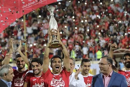 سازمان لیگ جام قهرمانی را فعلا به پرسپولیس نمی&zwnj;دهد!