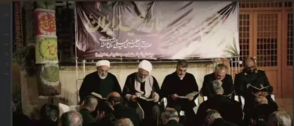 اشک و ارادت در مسجد امام خمینی (ره) سمنان/ مردم دیار قومس یاد رهبر شهید را گرامی داشتند+ فیلم