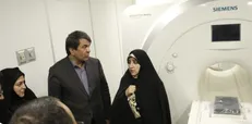 افتتاح مرکز‌ام آر آی زرند توسط معاون رییس جمهور / بهره برداری از ٣/٥ همت پروژه