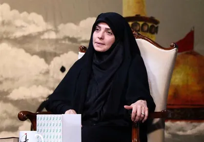 راحله امینیان: امسال قدم&zwnj;های اربعین، به نیابت از رهبر شهید و شهدایی است که مهمان حضرت اباعبدالله شده&zwnj;اند + فیلم