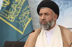 آیت الله یزدی از لحاظ علمیت و انقلابی بودن از شاخصه‌های انقلاب بود