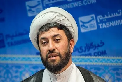 گفتگوی صریح دانشجویی با موضوع چهار دهه مواجهه آرمان&zwnj;های انقلاب اسلامی و الگوهای توسعه