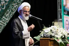 حاجی صادقی: دشمن بیخود می گوید که تنگه هرمز باز است / جانفدایان تجلی قدرت ایران است + فیلم