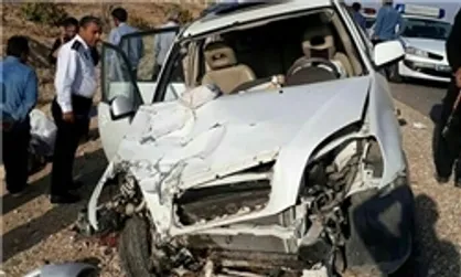 5 کشته و زخمی در برخورد 5 دستگاه خودرو در اتوبان کرج