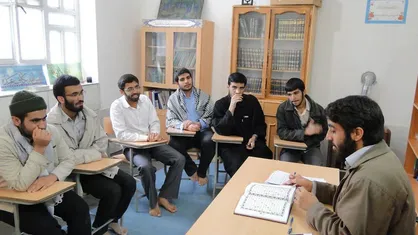 معلولی که صد&zwnj;ها حافظ کل قرآن تربیت کرد