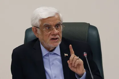 عارف: نیروی انسانی مزیت مطلق کشور است + فیلم