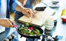 غذا‌هایی که بیشتر از سیگار قربانی می‌گیرند