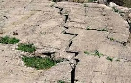 ۹۰ درصد جمعیت ایران روی گسل زندگی می&zwnj;کنند