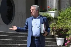 بررسی ۲۰ وعده مونسان در آستانه گرفتن رای اعتماد مجلسی‌ها