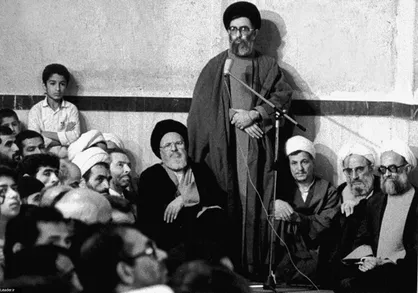 مروری بر سابقه مبارزاتی آیت&zwnj; الله خامنه&zwnj;ای