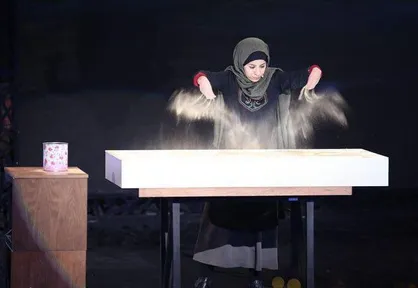 نقاشی با شن &laquo;فاطمه عبادی&raquo; در عصر جدید