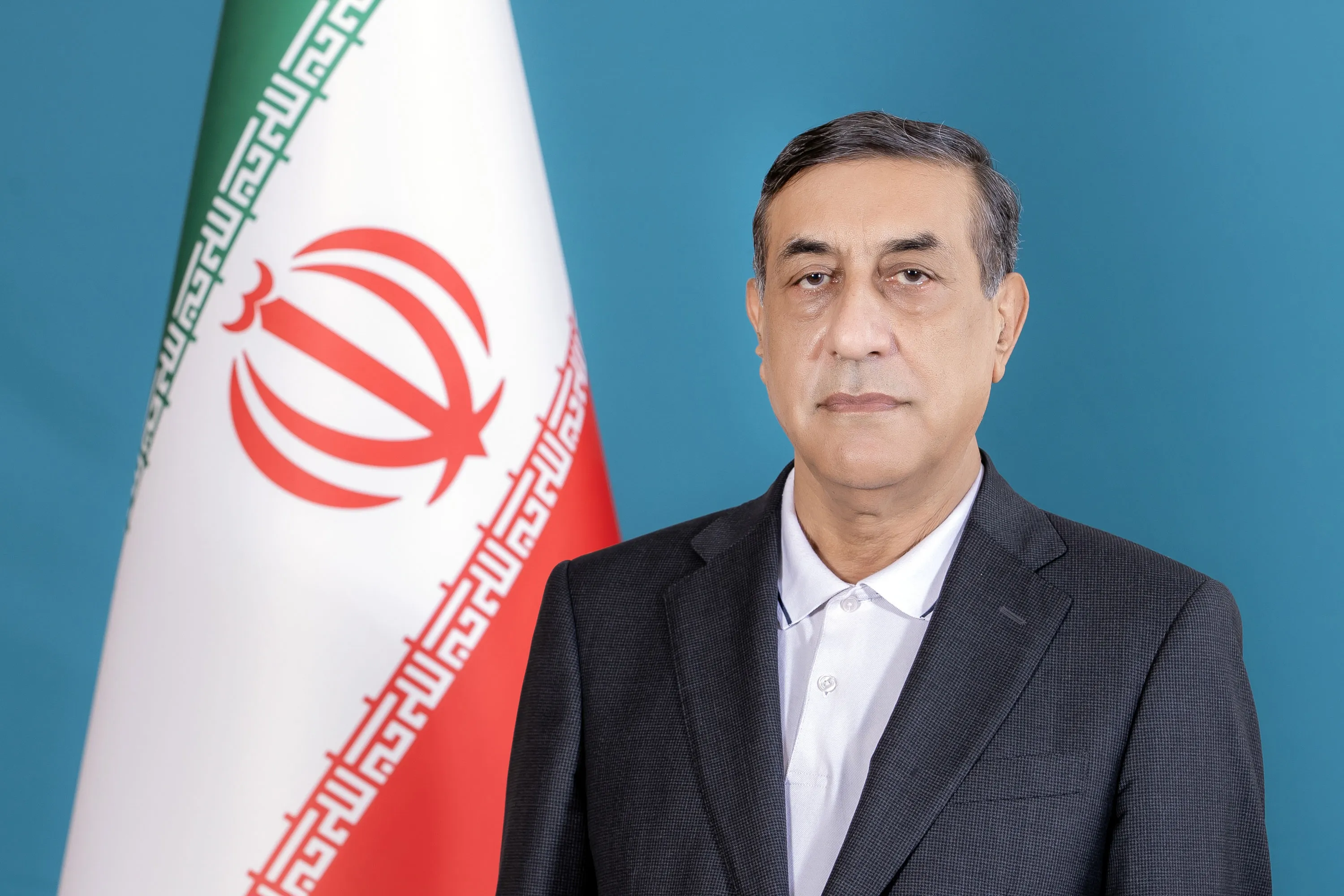 قائم‌پناه: حتماً توزیع شیر در مدارس در دستور کار است / استان‌ها و مدارس محروم در اولویت هستند