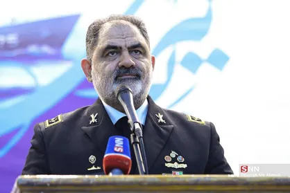 امیر دریادار ایرانی: هواناو &laquo;پیروزان&raquo; به ناوگان نیروی دریایی ارتش الحاق می&zwnj;شود/ استقرار بالگردهای تهاجمی ساخت ایران روی ناوهای ارتش + فیلم
