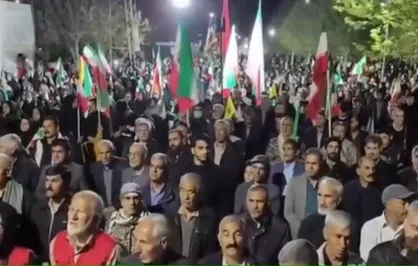 خرم&zwnj;آباد در شب چهل و دوم؛ فریاد شور و پایمردی مردم انقلابی که بار دیگر شعله عشق به وطن و انقلاب را فروزان کردند