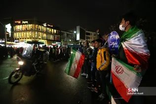 شادی مردم تهران پس از صعود تیم ملی فوتبال به جام جهانی