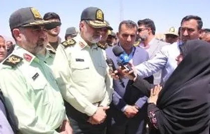 سد محکم قانون در برابر قانون شکنان/ برخورد قاطعانه پلیس با افرادی که از خط قرمز امنیت عبور کنند