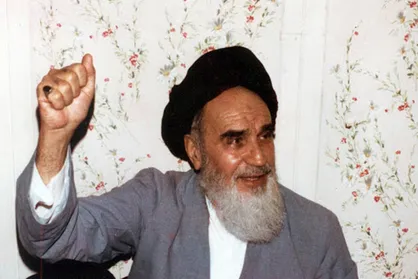 بررسی قیام 15 خرداد؛ مبداء تحولات منتهی به انقلاب اسلامی / احیای بُعد سیاسی اسلام