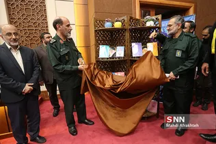 دیدار هنرمندان با مسئولین سازمان بسیج مستضعفین