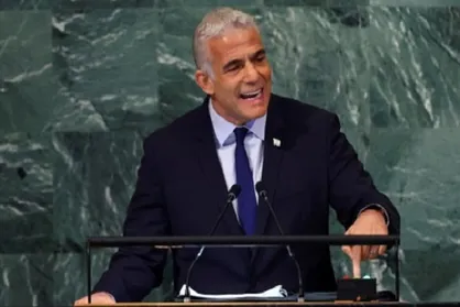 گزینه نظامی علیه ایران باید روی میز باشد